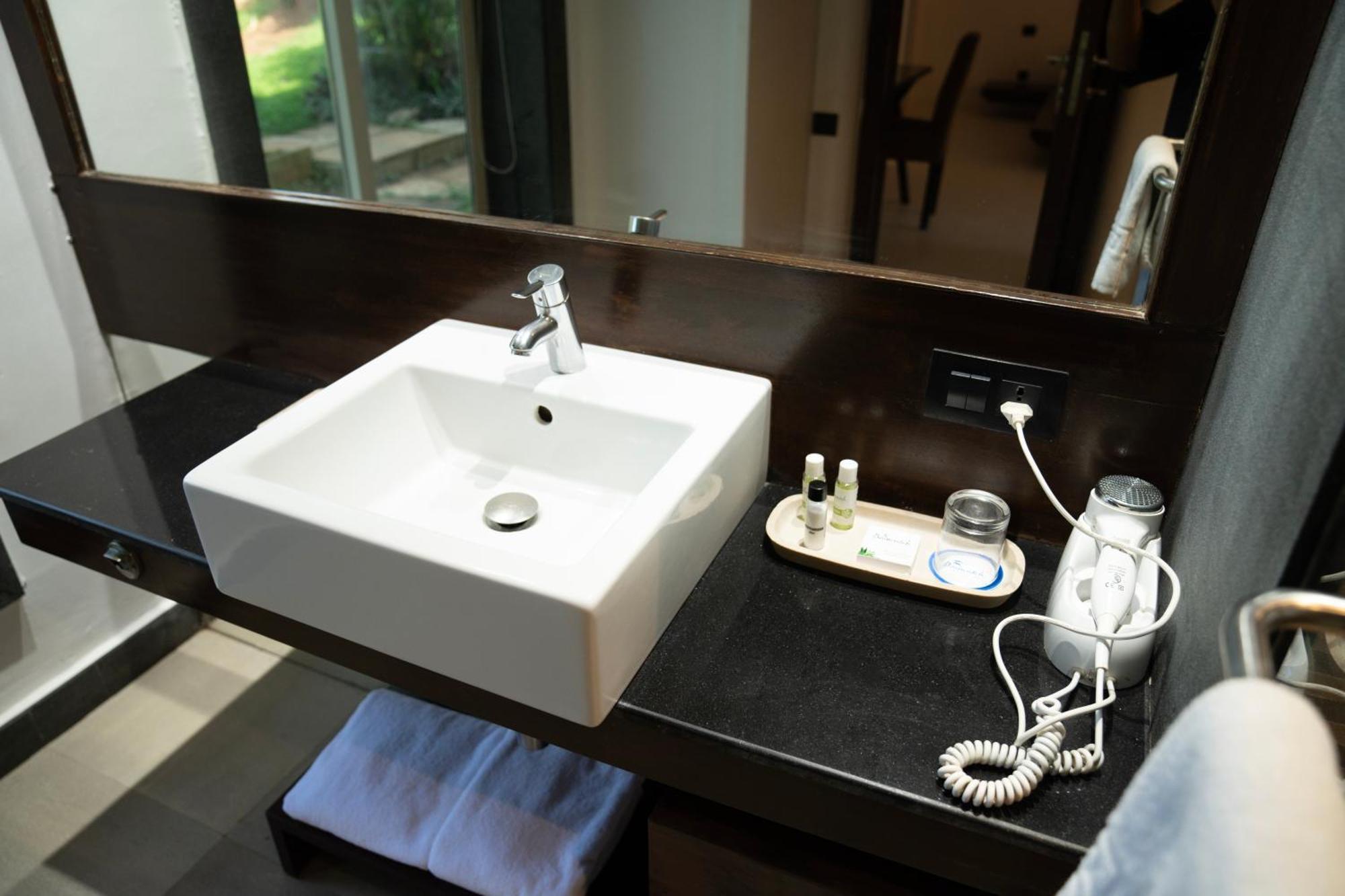 Regenta Beach House Resort, Goa Benaulim Zewnętrze zdjęcie